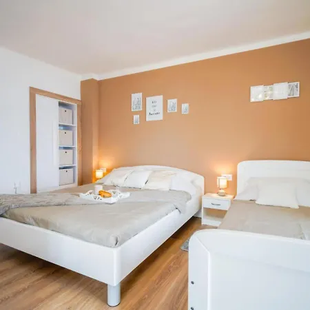 Apartman Ema Janjetici, * Lovran