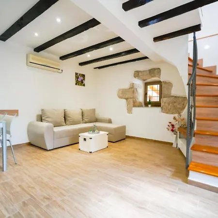 Apartman Ema Janjetici, Lovran